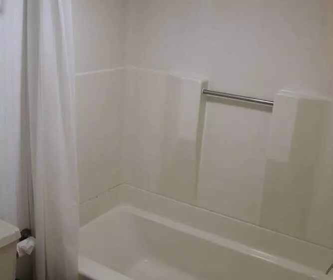 Red Caboose Motel & Restaurant