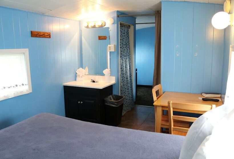 Red Caboose Motel & Restaurant