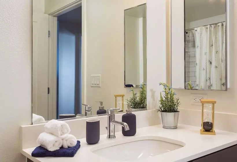 Brand New Downtown La Luxury Apartment