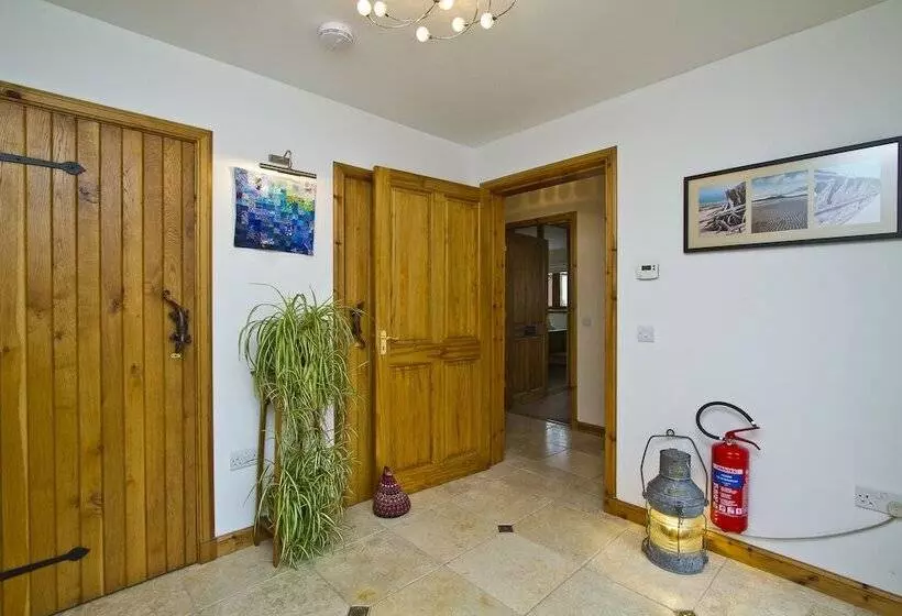 Torcastle House B&b