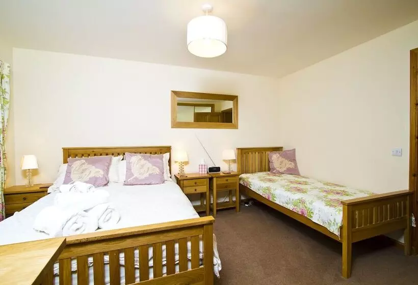 Torcastle House B&b
