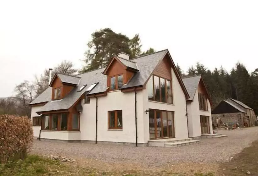 Torcastle House B&b