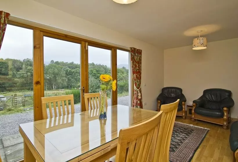 Torcastle House B&b