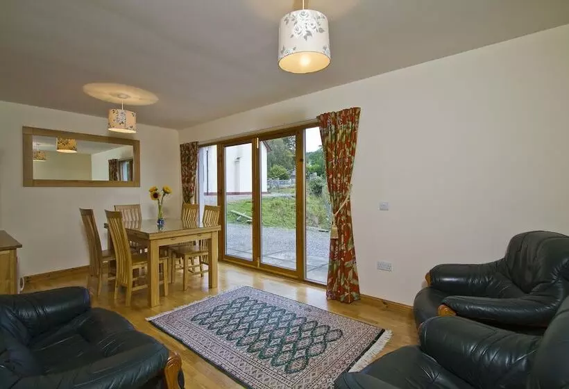 Torcastle House B&b