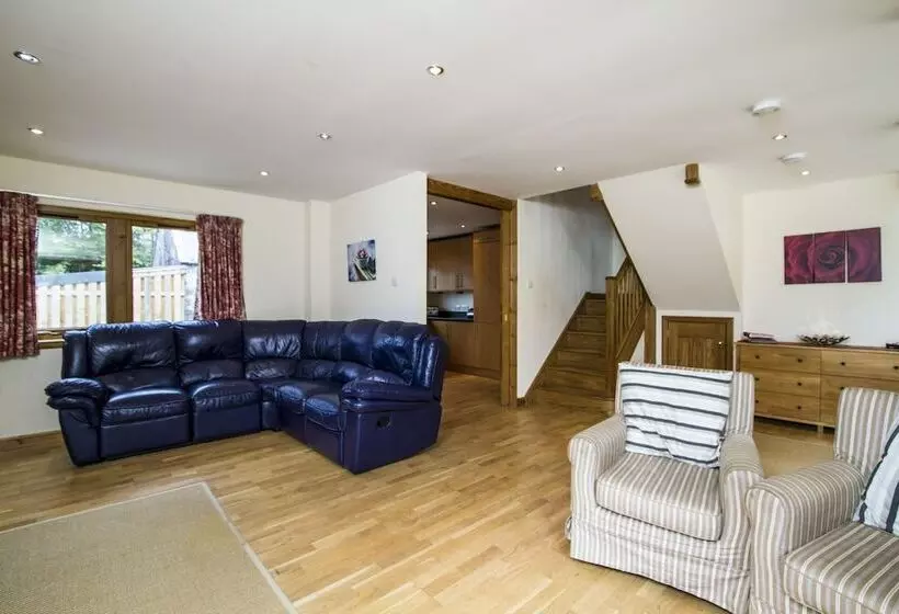Torcastle House B&b