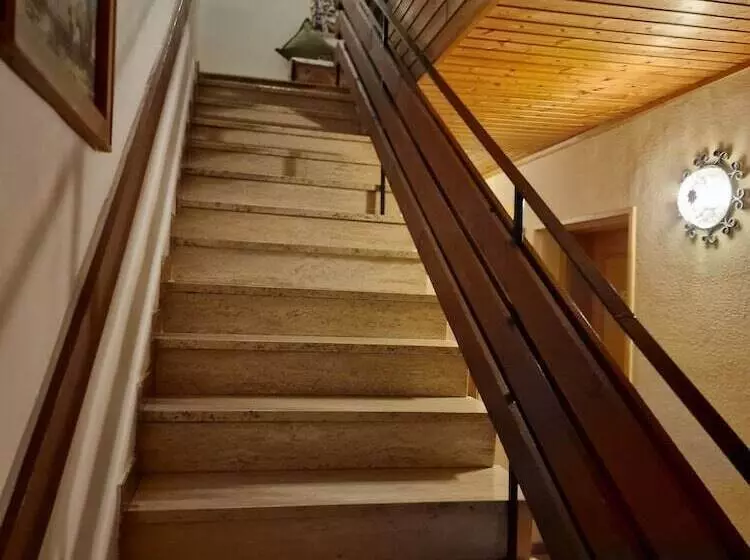 Rosy S House B&b