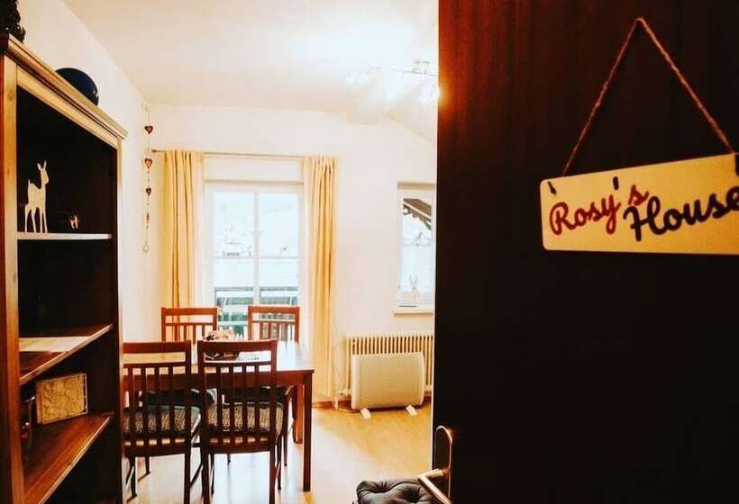 Rosy S House B&b