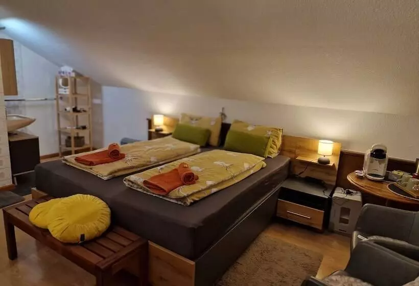 Rosy S House B&b