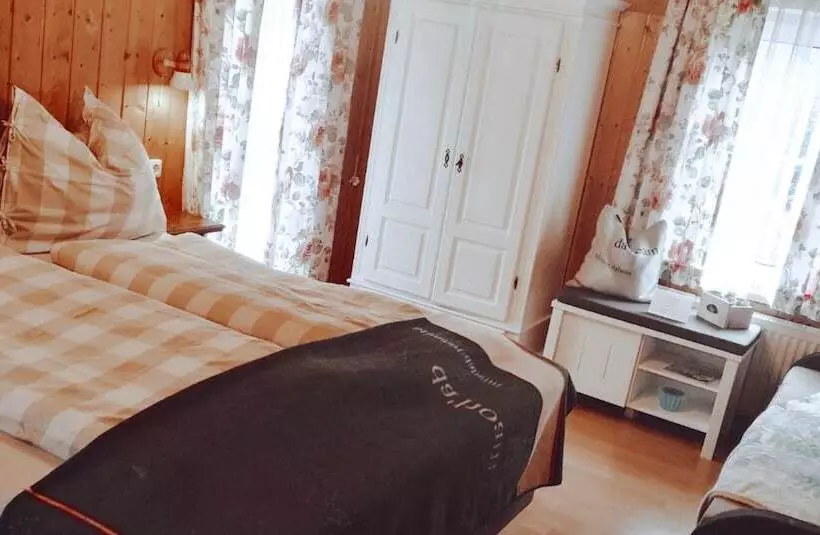 Rosy S House B&b
