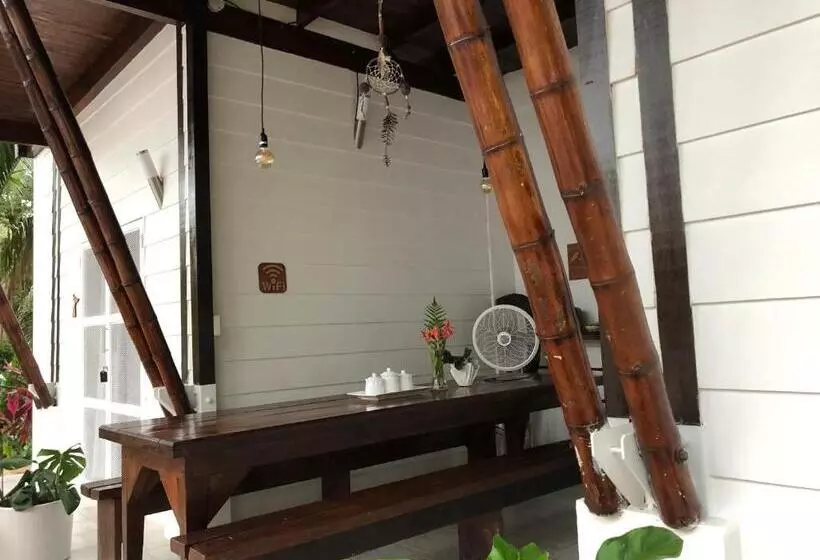 Hotelli Ballena Dorada Lodge