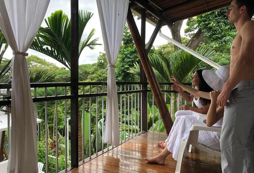 Отель Ballena Dorada Lodge