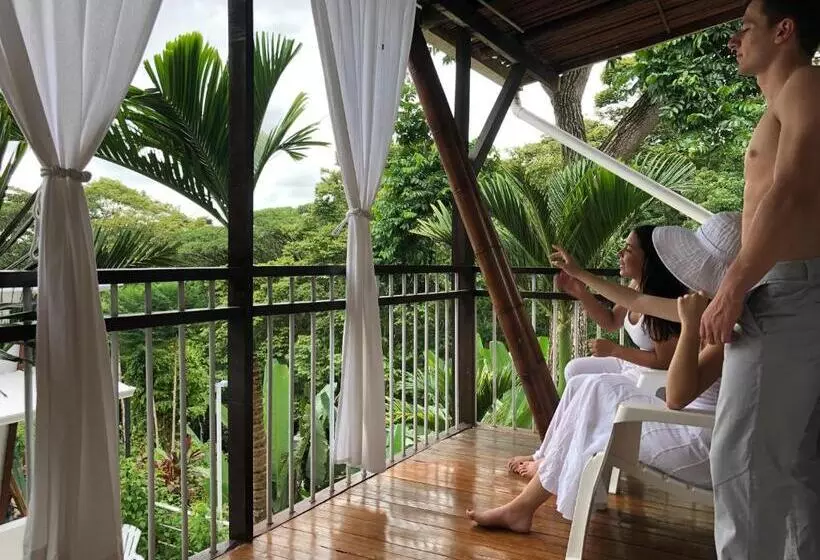 Hotelli Ballena Dorada Lodge