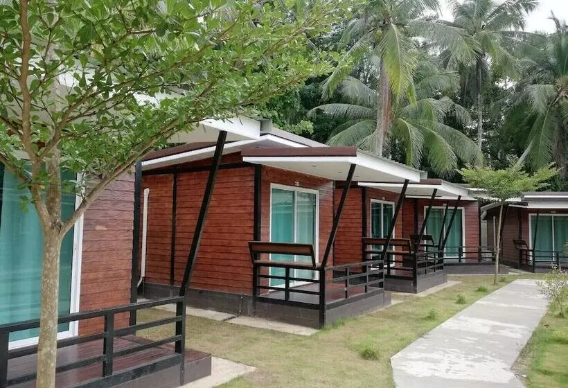 Hotelli Phumiphat Resort Koh Mook