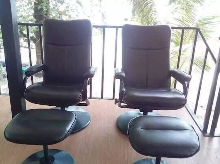 Hotelli Phumiphat Resort Koh Mook