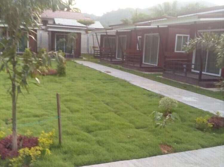 فندق Phumiphat Resort Koh Mook