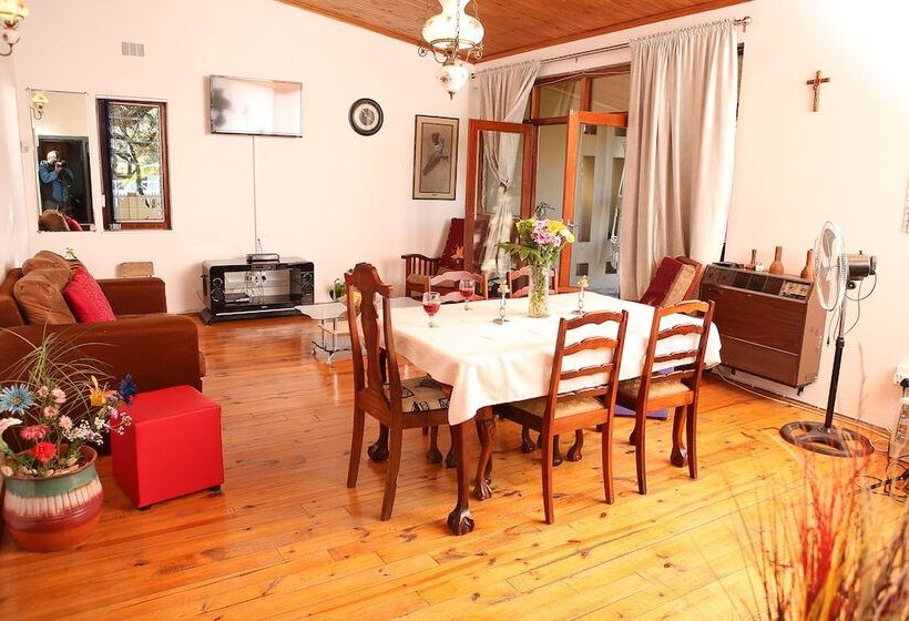 פנסיון Oudtshoorn Homestay Accommodation