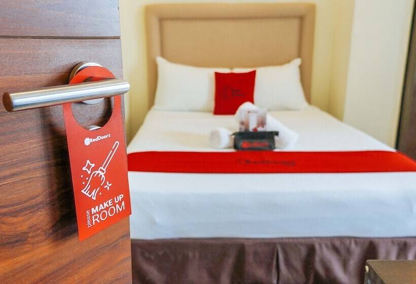 Pension (Hôtel basse catégorie) Reddoorz @ Dona Jacinta Basak Mandaue