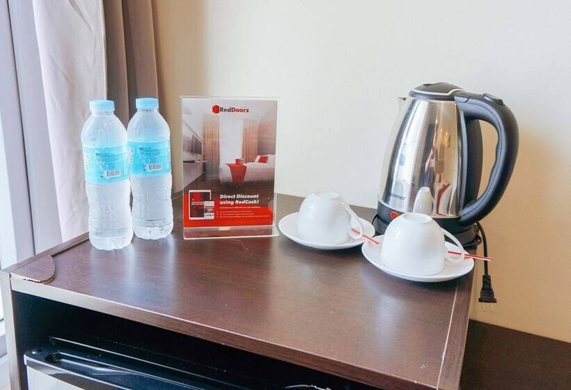 Pension (Hôtel basse catégorie) Reddoorz @ Dona Jacinta Basak Mandaue