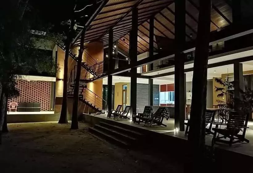 Lomakeskus Breezy Lake Eco Friendly Cabanas Yala