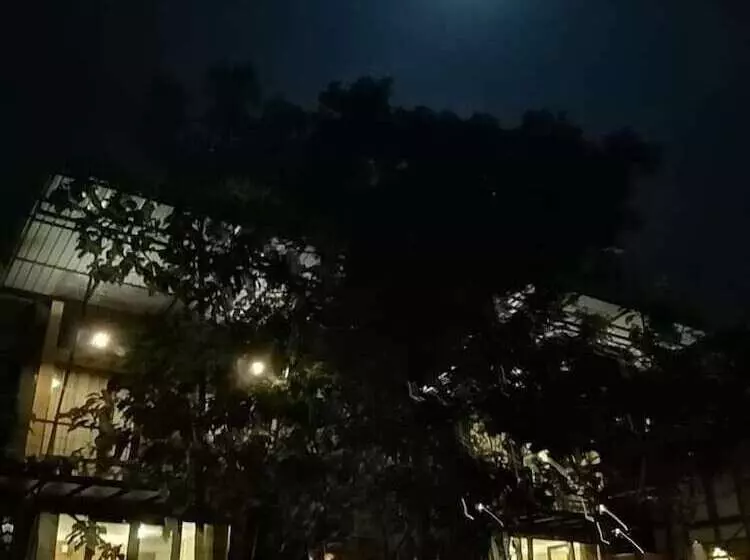 Lomakeskus Breezy Lake Eco Friendly Cabanas Yala