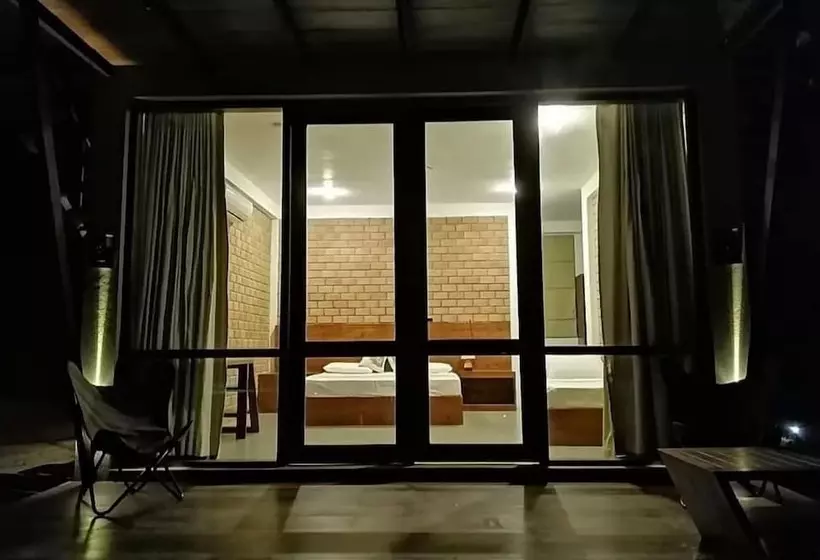 Lomakeskus Breezy Lake Eco Friendly Cabanas Yala