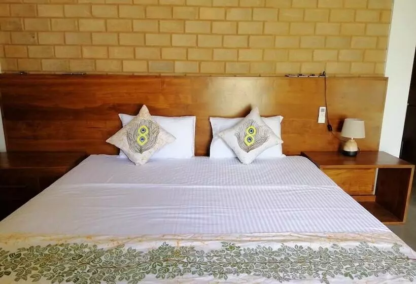 Lomakeskus Breezy Lake Eco Friendly Cabanas Yala