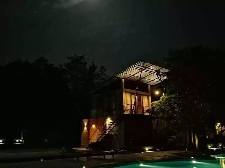 Lomakeskus Breezy Lake Eco Friendly Cabanas Yala