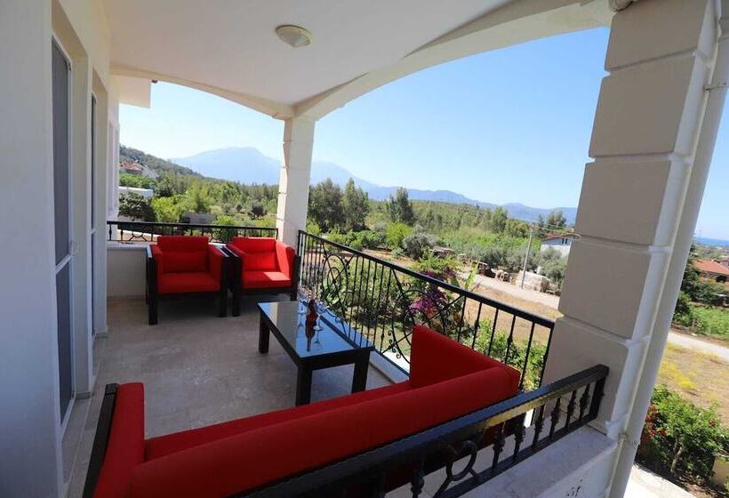 Villa Ruya,with Swimming Pool & Stunning Sea Views