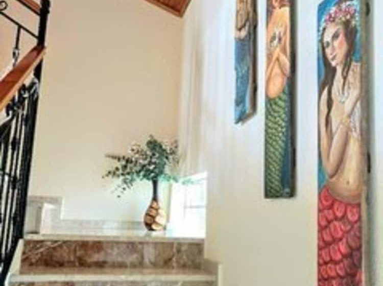 Villa Ruya,with Swimming Pool & Stunning Sea Views