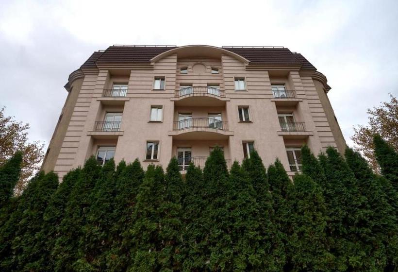 هاستل Academ House