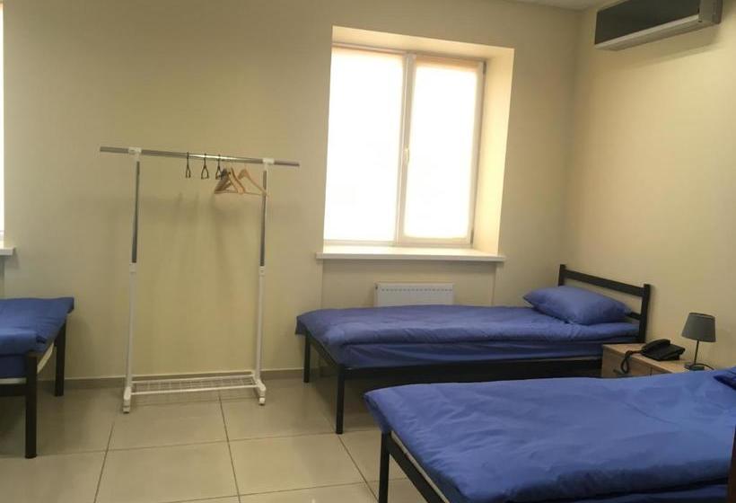 هاستل Academ House