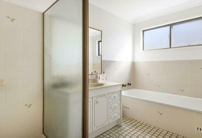 Bailey S Beach House