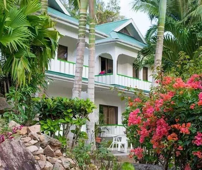 Evergreen Apartments