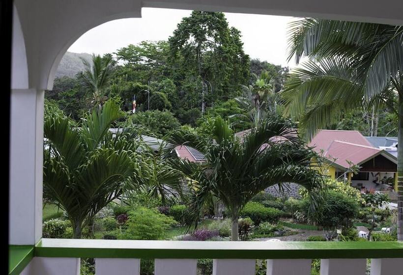 Evergreen Apartments