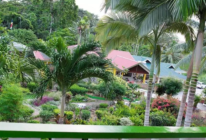 Evergreen Apartments