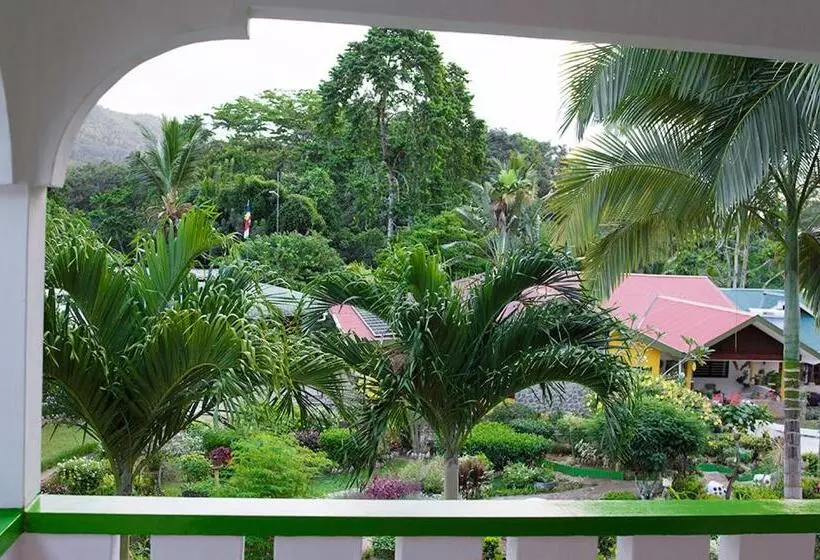 Evergreen Apartments