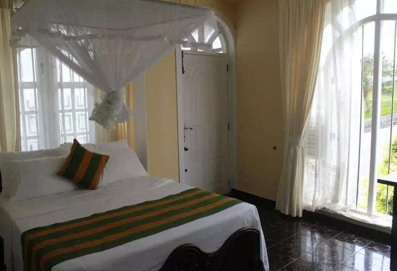 Fort De 19 Villa   Galle Fort