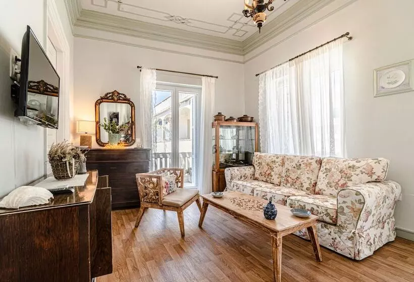 Hotelli Castel Abaso Boutique Apartments By Explore Andros