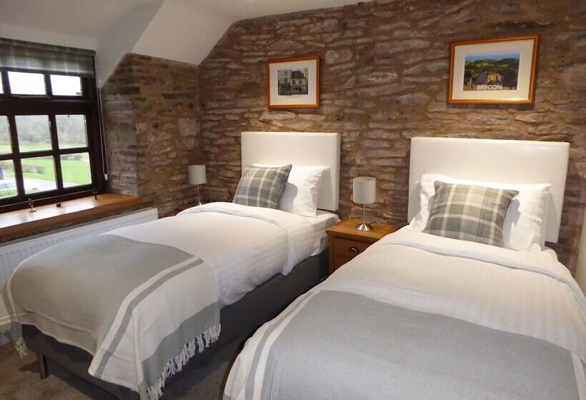 酒店 Hilltops Brecon Holiday Cottages