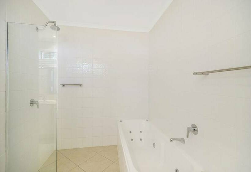 Kari 3 3/7 Peregian Esplanade