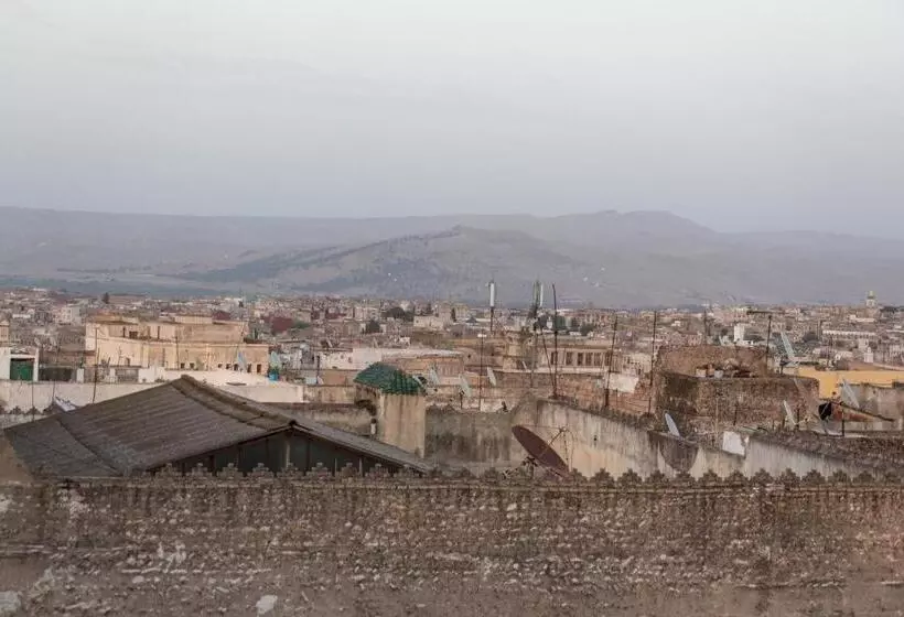 ペンション Dar Benelmahi