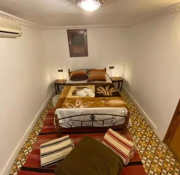 ペンション Dar Benelmahi