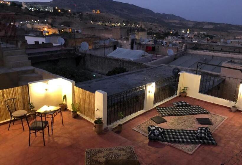 پانسیون Dar Benelmahi