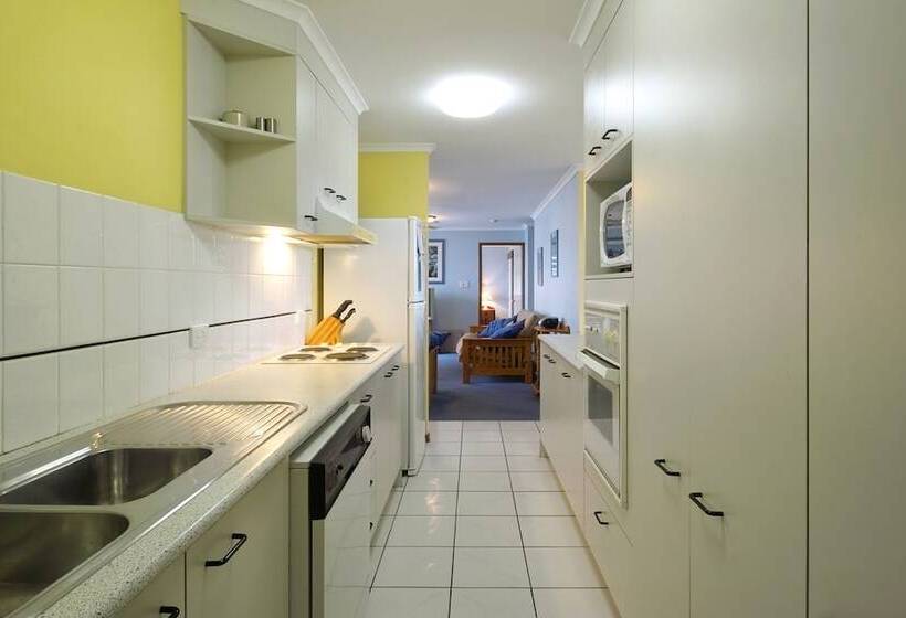 Vaai Moana 5/10 Oriole Avenue