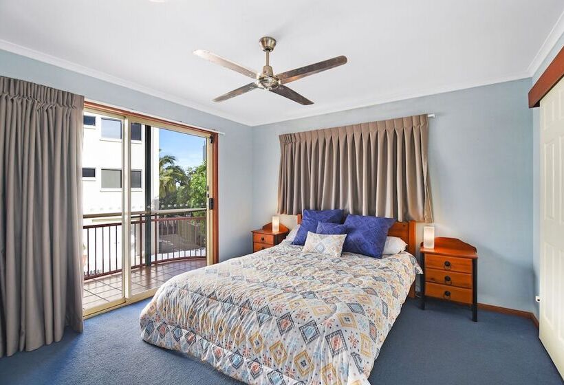 Vaai Moana 5/10 Oriole Avenue