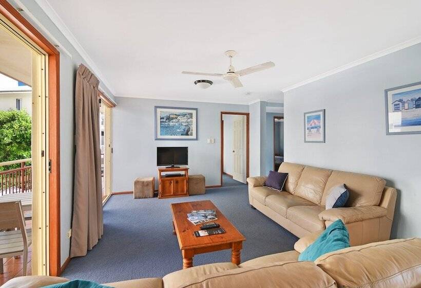 Vaai Moana 5/10 Oriole Avenue