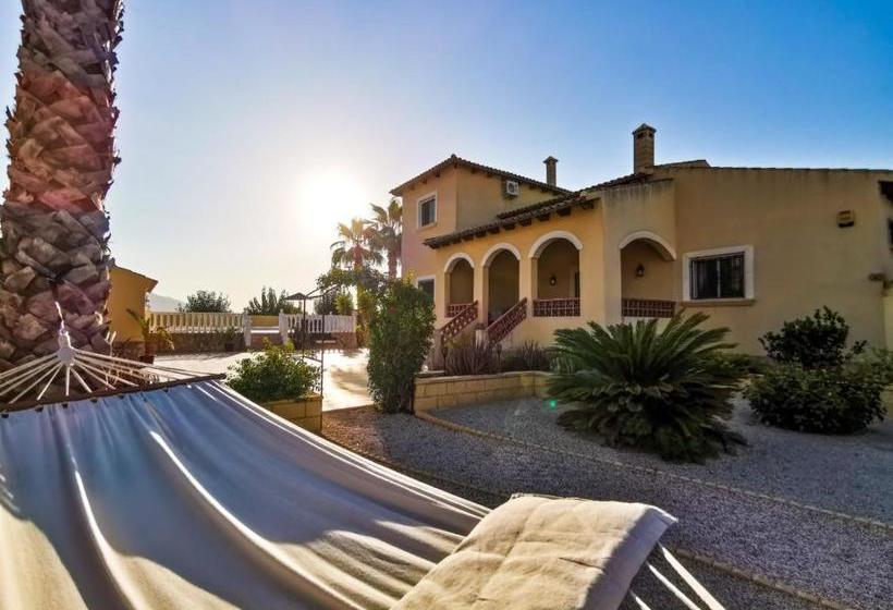 Villa 98 Bed & Breakfast