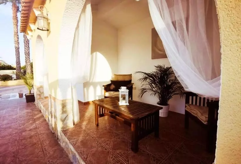 Villa 98 Bed & Breakfast