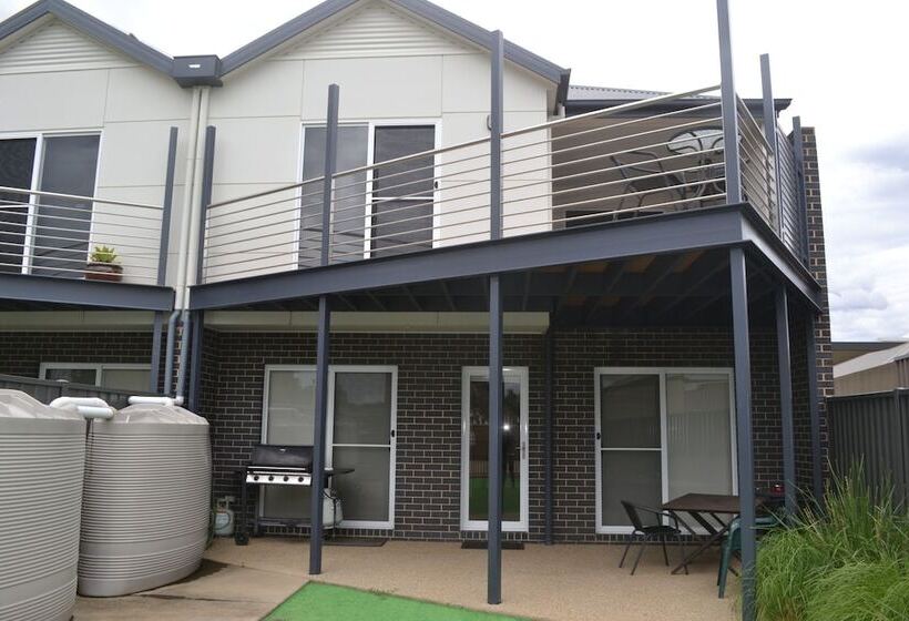 Waterview   2 Doc Crt