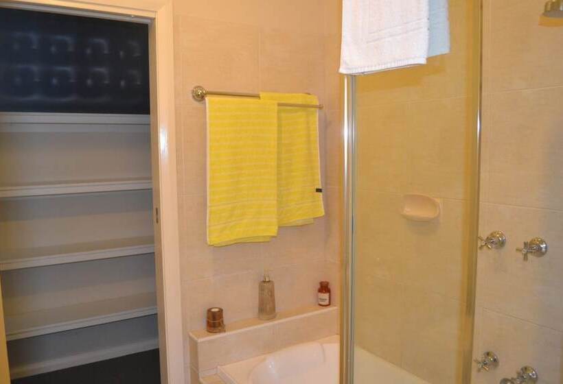 Waterview   2 Doc Crt